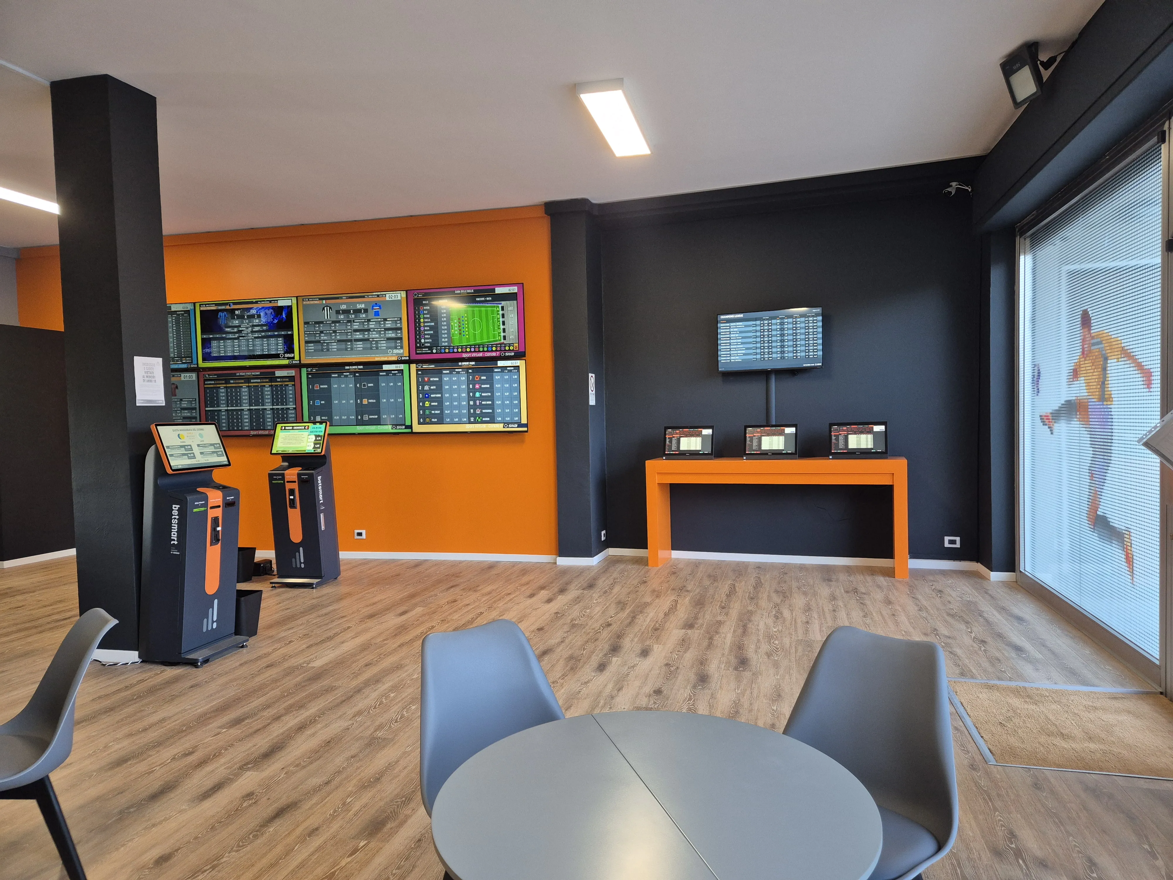 Area negozio SNAIPAY Nerviano - Postazioni servizi